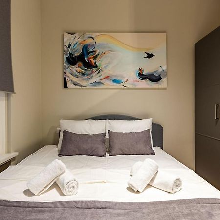 Mesmerizing Flat With Bosphorus View In Beyoglu Apartment Istanbul Bagian luar foto