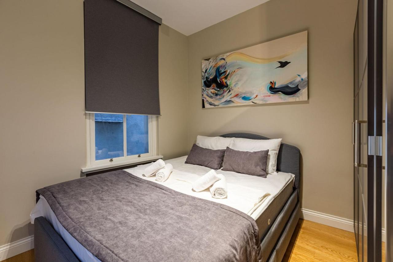 Mesmerizing Flat With Bosphorus View In Beyoglu Apartment Istanbul Bagian luar foto